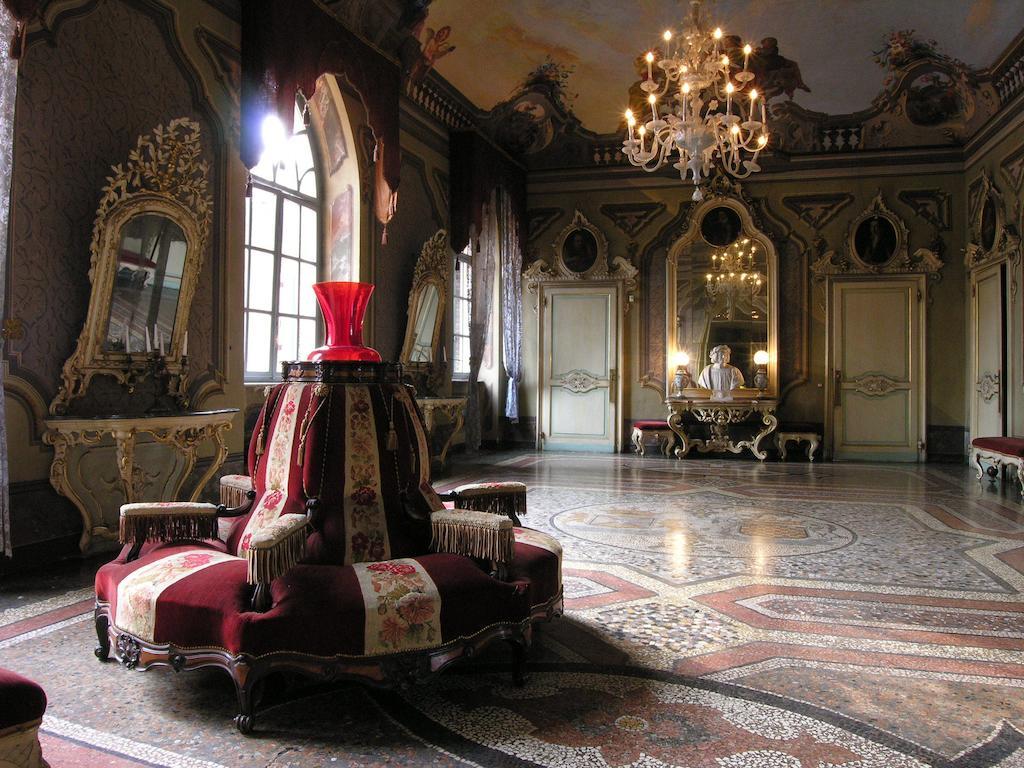 Castello Sannazzaro B&B Giarole Bagian luar foto
