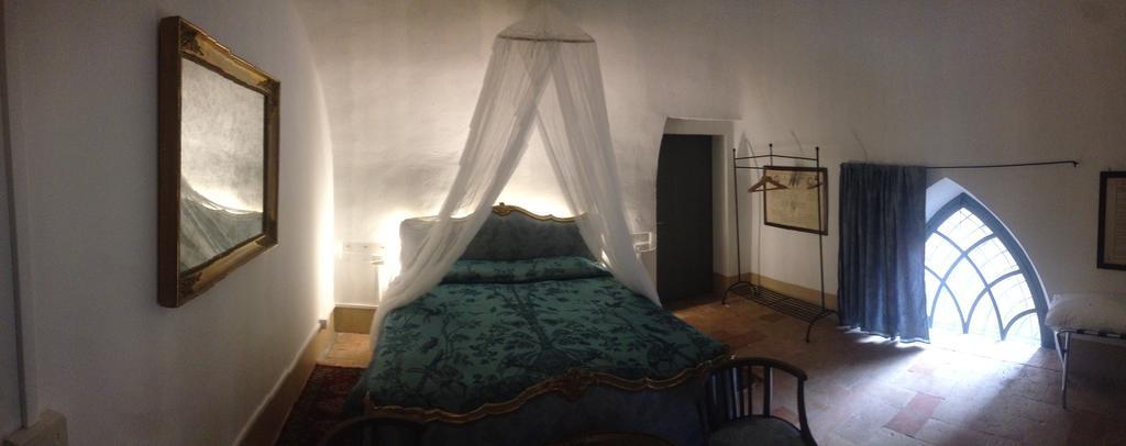 Castello Sannazzaro B&B Giarole Bagian luar foto